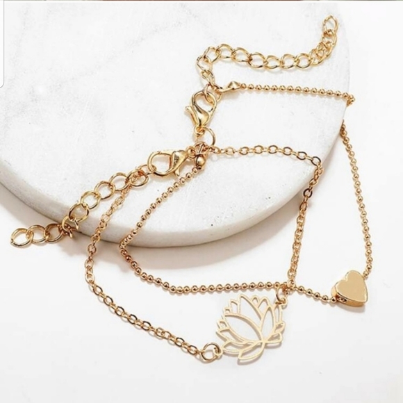 *Jayda* Lotus and Heart Anklets - Picture 2 of 2